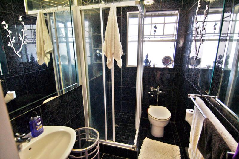 0 Bedroom Property for Sale in Three Anchor Bay Western Cape